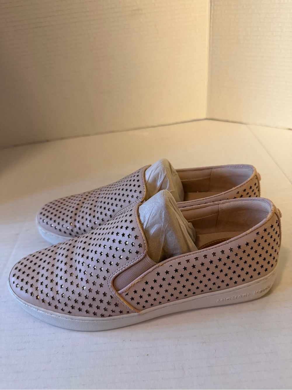 Michael Kors Women's Blush Pink Star-Perforated Slip-On Sneakers 9 - Picture 2 of 6